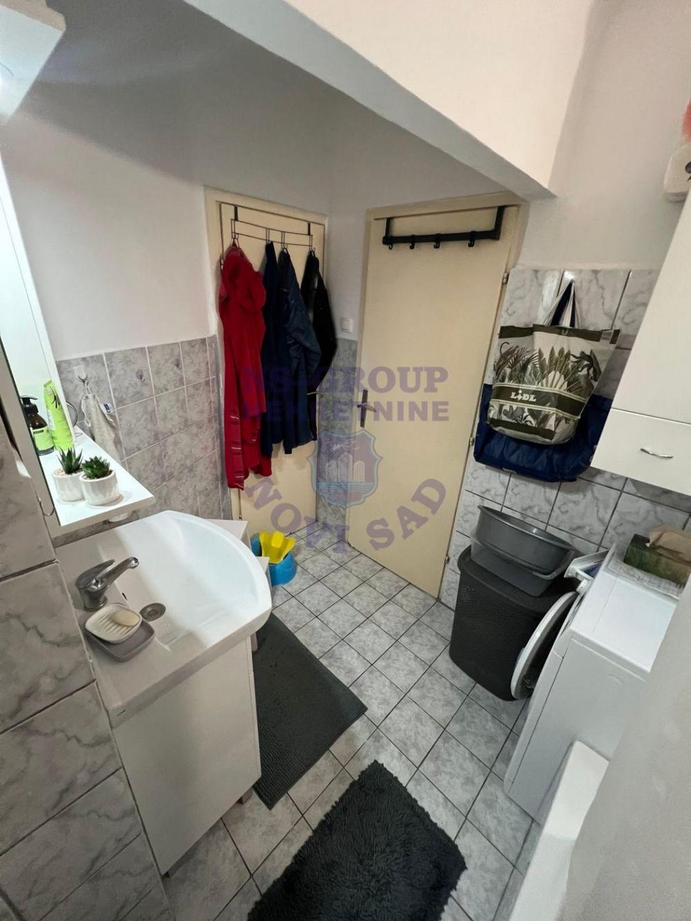 Slika 7 - Dvosoban, 59m2, Banatić Novi Sad, sa terasom, ima lift