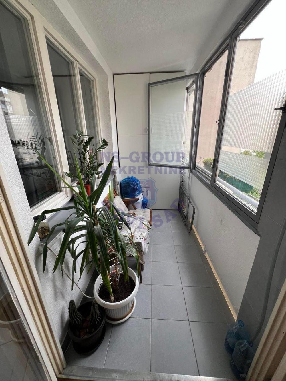 Slika 9 - Dvosoban, 59m2, Banatić Novi Sad, sa terasom, ima lift