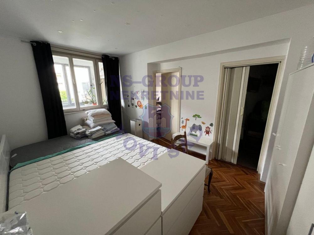 Slika 5 - Dvosoban, 59m2, Banatić Novi Sad, sa terasom, ima lift