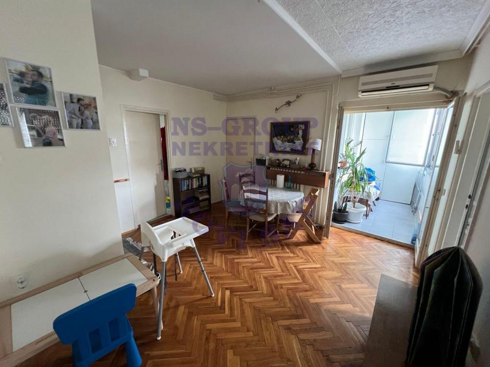 Slika 1 - Dvosoban, 59m2, Banatić Novi Sad, sa terasom, ima lift
