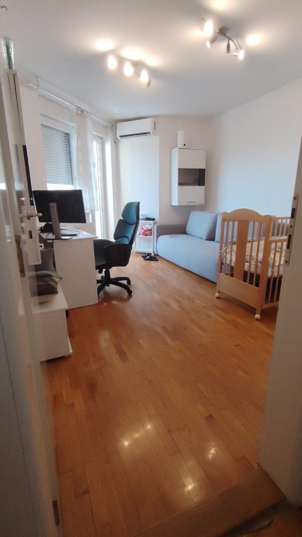 Slika 10 - Stan,NOVI SAD,GRBAVICA,kv: 79.00, € 267800, ID: 1059675