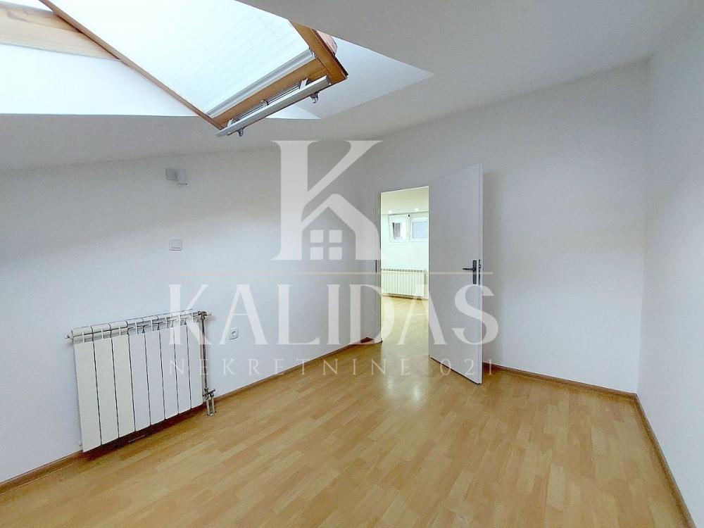 Slika 10 - Stan,NOVI SAD,CENTAR,kv: 33, € 118450, ID: 1008939