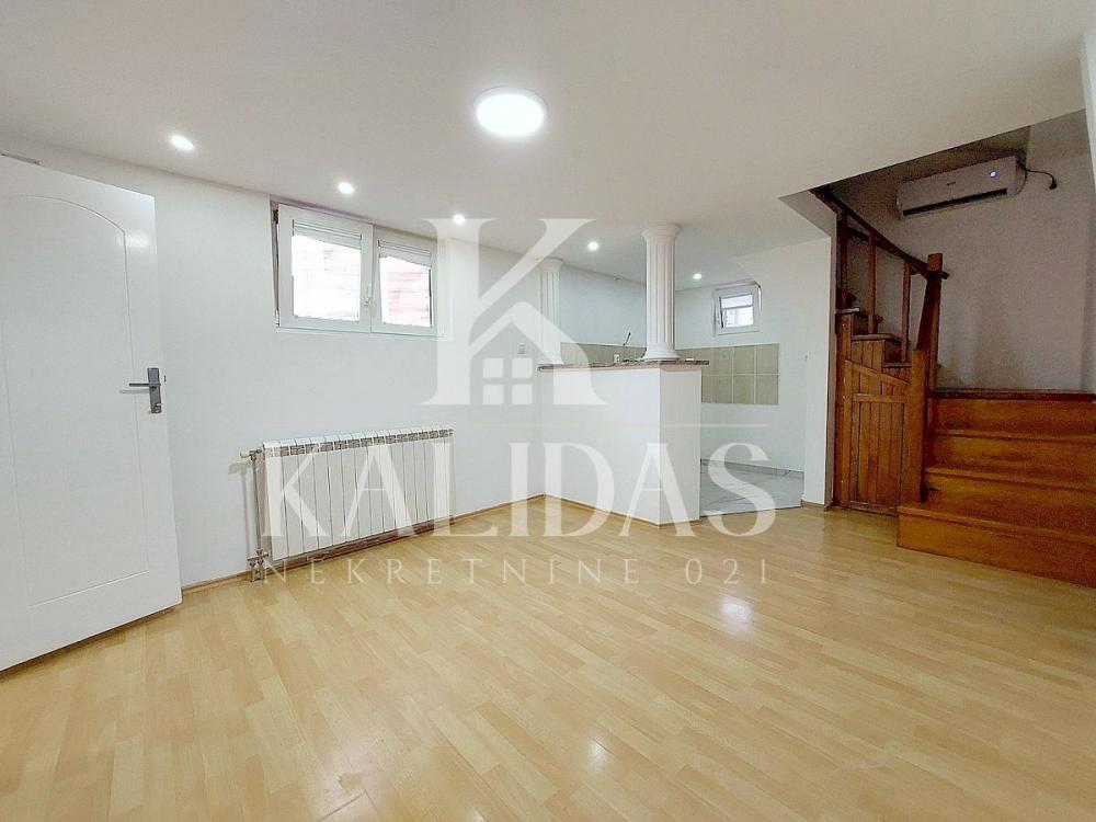 Slika 2 - Stan,NOVI SAD,CENTAR,kv: 33, € 118450, ID: 1008939
