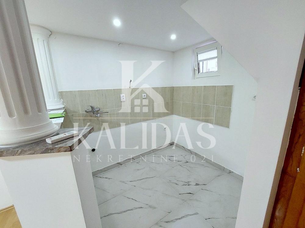 Slika 3 - Stan,NOVI SAD,CENTAR,kv: 33, € 118450, ID: 1008939