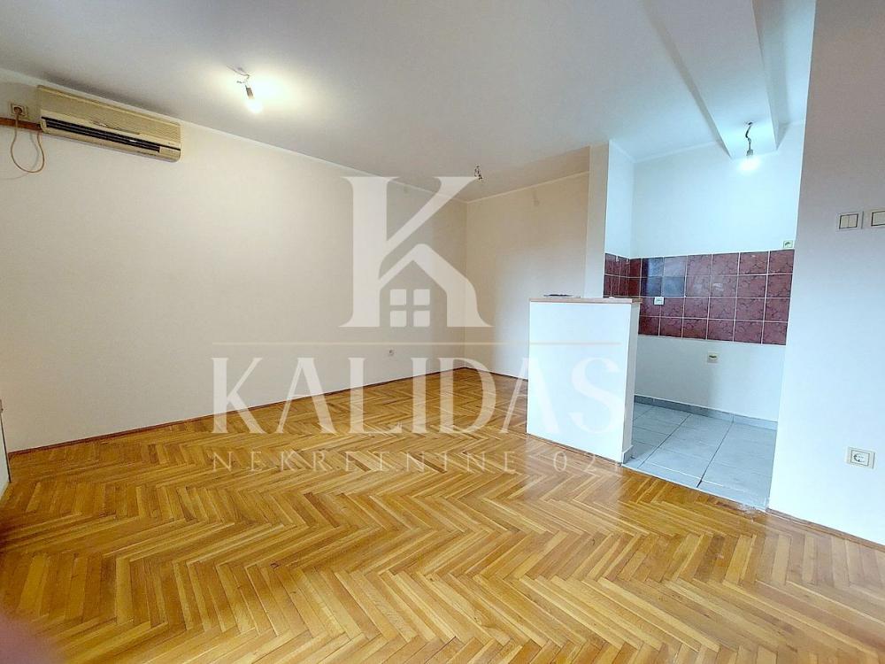Slika 3 - Stan,NOVI SAD,NOVA DETELINARA,kv: 41, € 126690, ID: 1008932