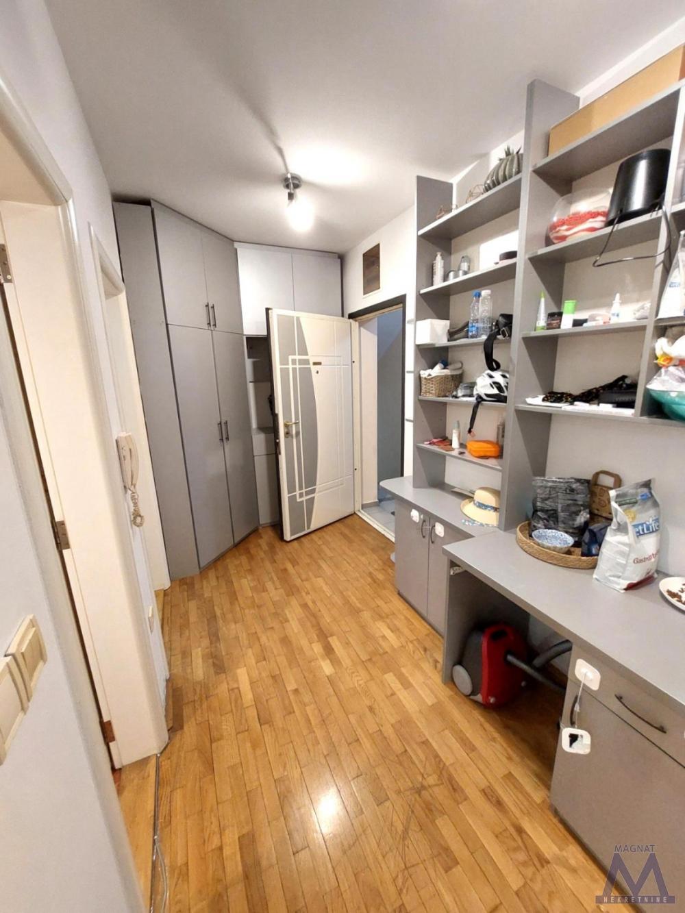 Slika 6 - Stan,NOVI SAD,GRBAVICA,kv: 79, € 267800, ID: 1019434