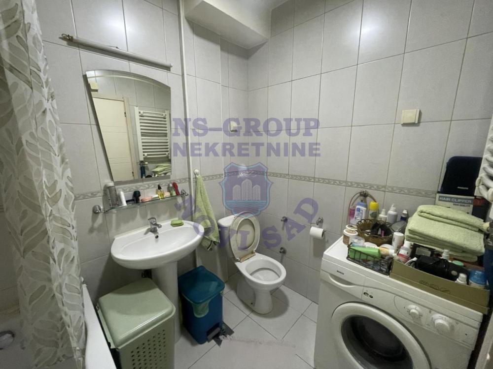 Slika 9 - Odličan dvoiposoban stan na Novom Naselju!