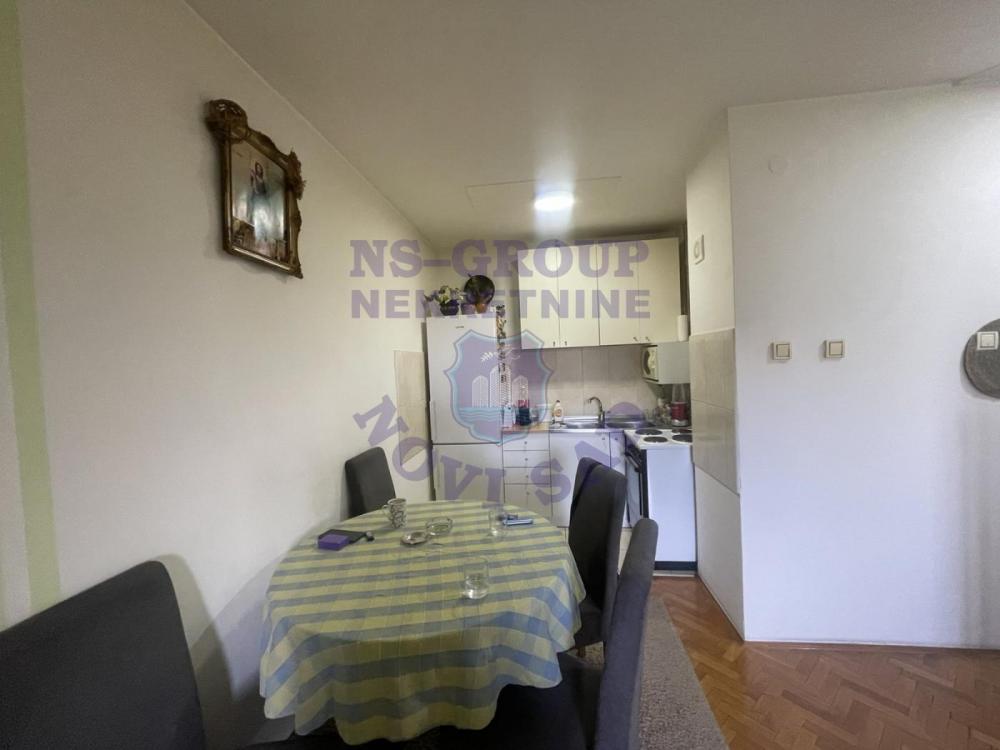 Slika 1 - Odličan dvoiposoban stan na Novom Naselju!