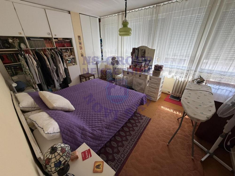 Slika 2 - Dvoiposoban, 78m2, Liman 3 Novi Sad, sa terasom, ima lift