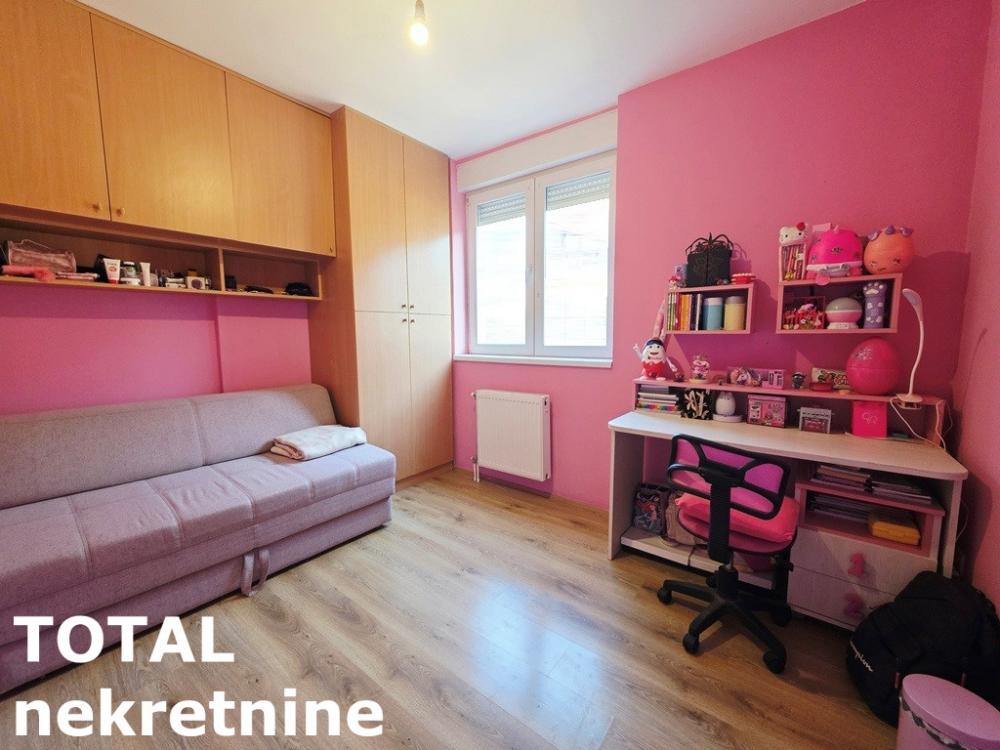 Slika 3 - Stan,NOVI SAD,BULEVAR,kv: 33.00, € 120000, ID: 1103033