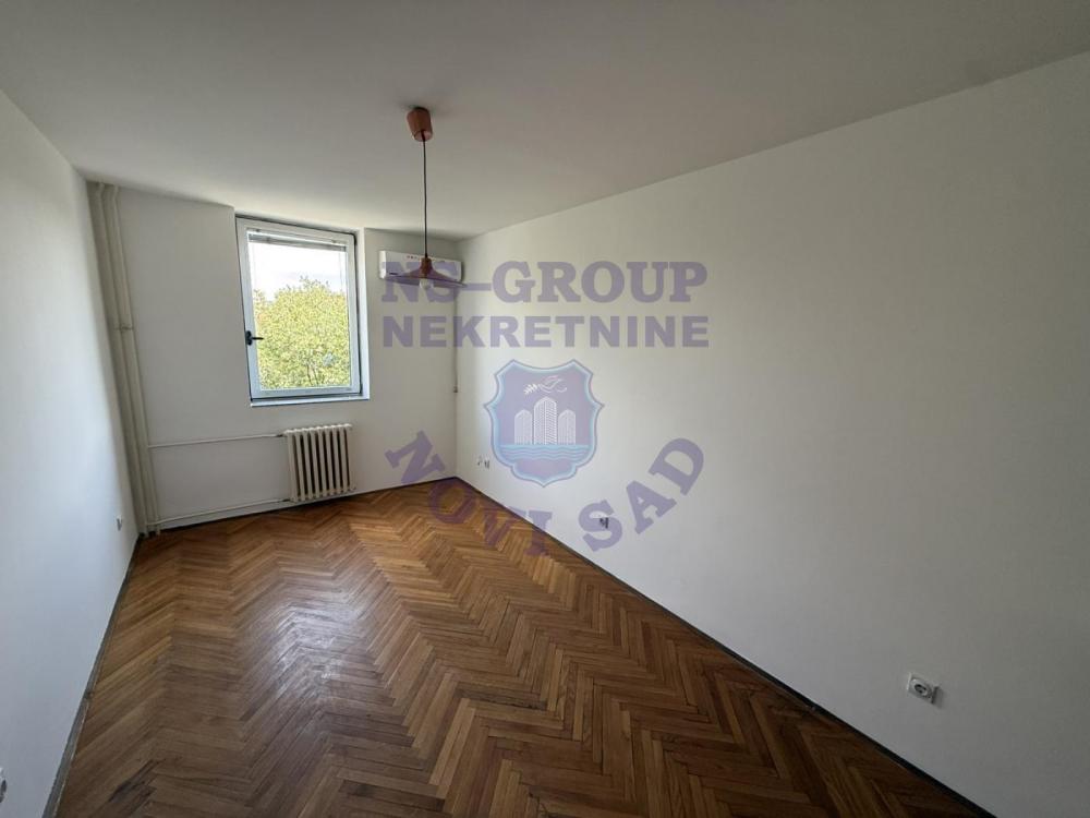 Slika 1 - 576727-Odlican stan na Bulevaru!