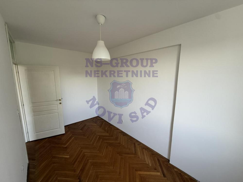 Slika 6 - 576727-Odlican stan na Bulevaru!
