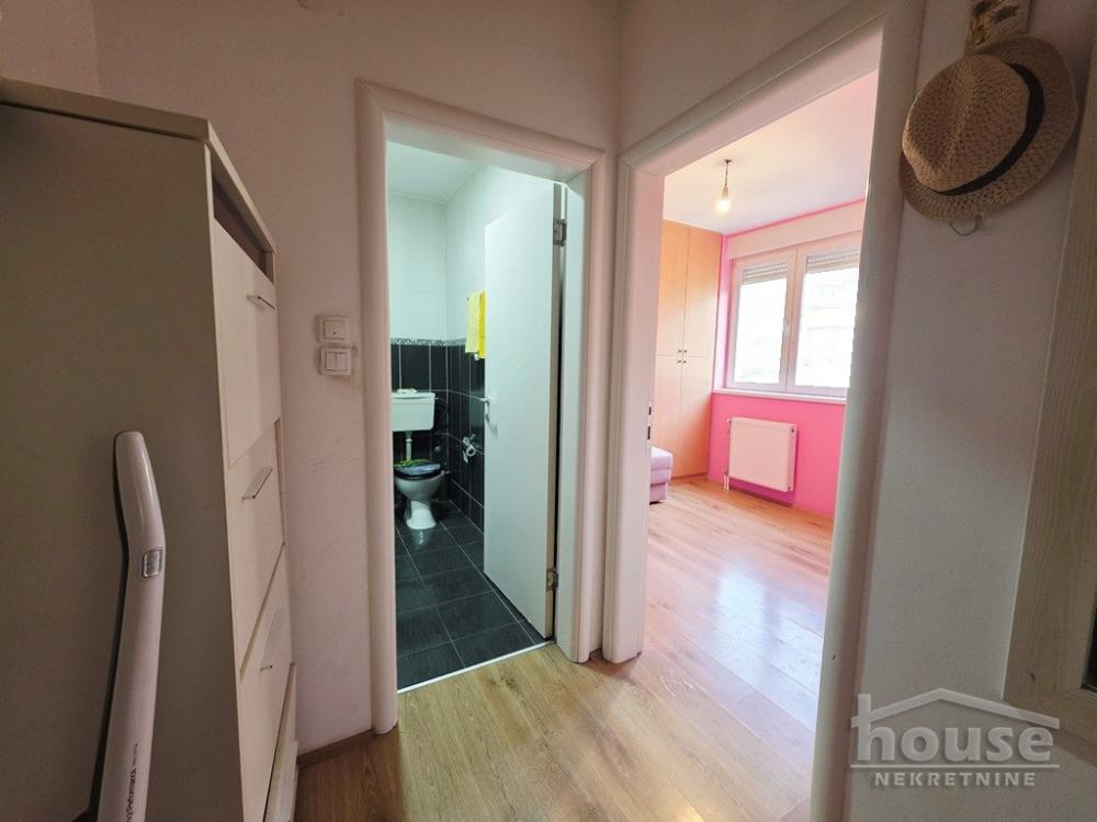 Slika 8 - Stan,NOVI SAD,BULEVAR,kv: 33.00, € 120000, ID: 1066187