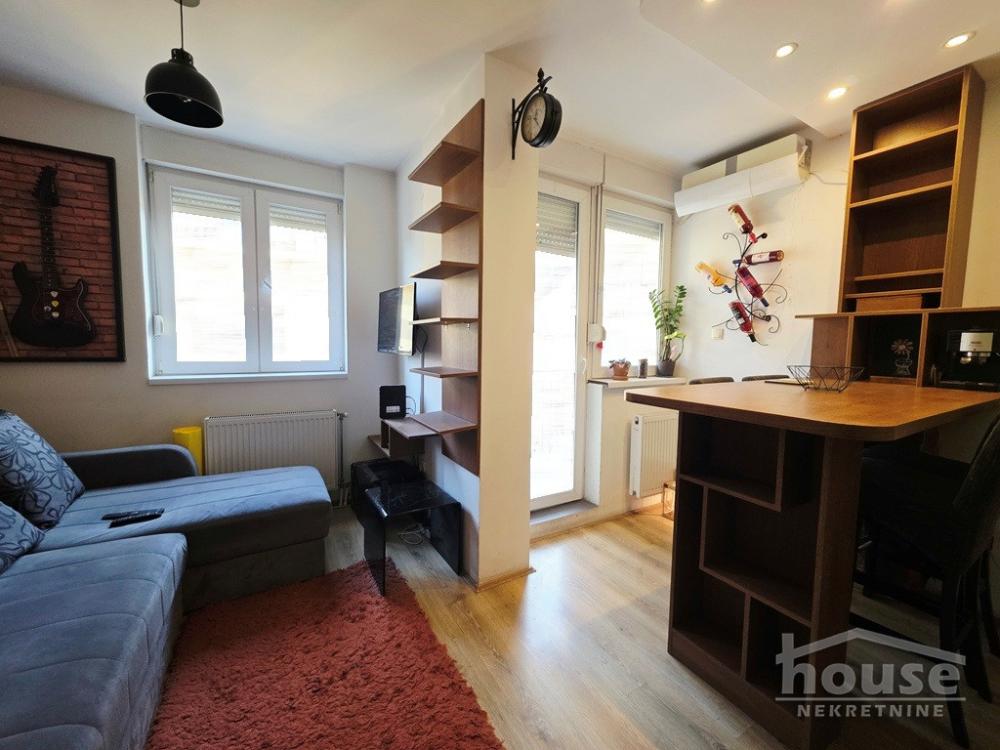 Slika 1 - Stan,NOVI SAD,BULEVAR,kv: 33.00, € 120000, ID: 1066187