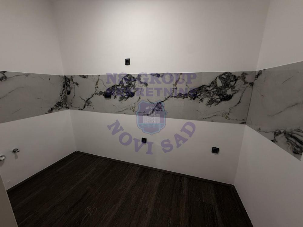Slika 7 - Dvoiposoban, 54m2, Grbavica Novi Sad, sa terasom, ima lift