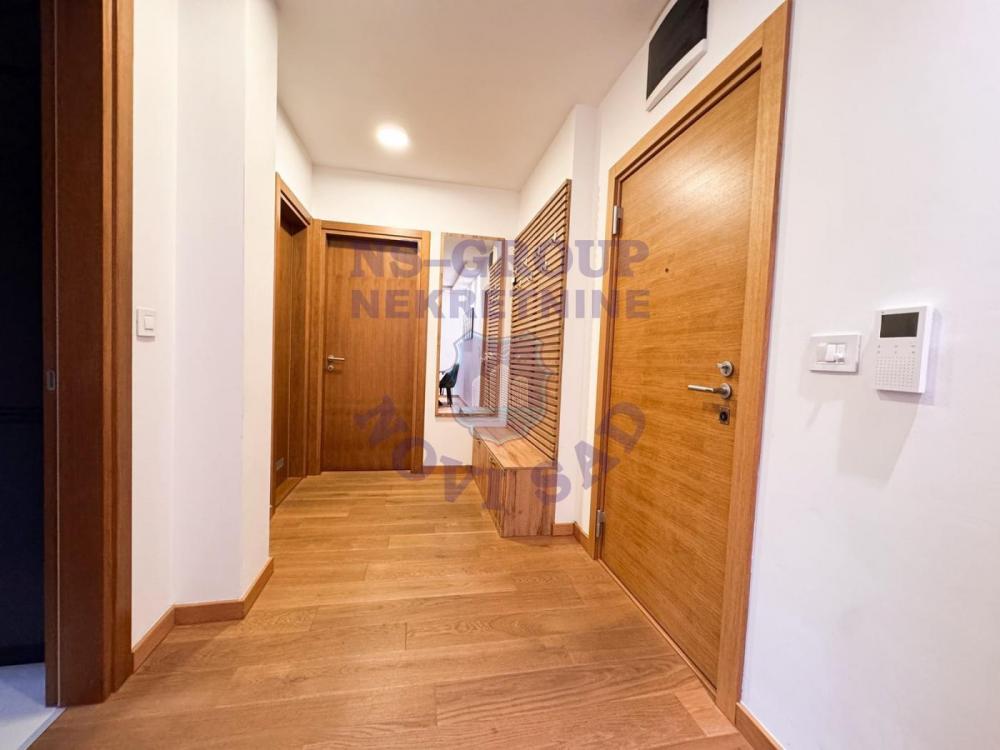 Slika 5 - Dvosoban, 50m2, Detelinara Novi Sad, sa terasom, ima lift