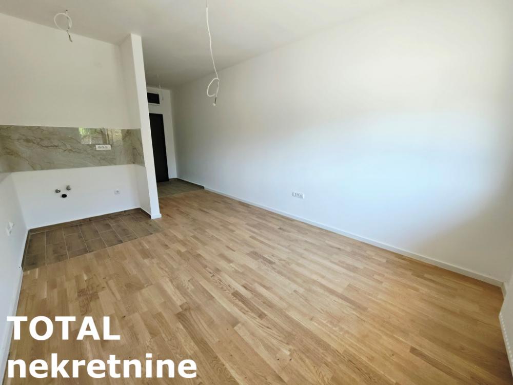 Slika 1 - Stan,NOVI SAD,SALAJKA,kv: 24.00, € 72000, ID: 1103048