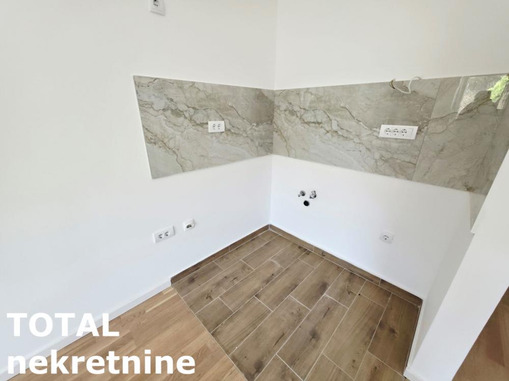 Slika 3 - Stan,NOVI SAD,SALAJKA,kv: 24.00, € 72000, ID: 1103048