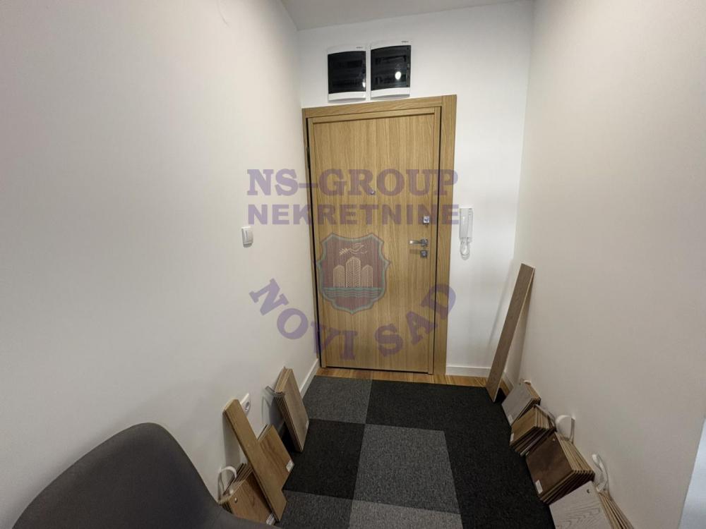 Slika 4 - Dvosoban, 44m2, Telep Novi Sad, sa terasom, ima lift