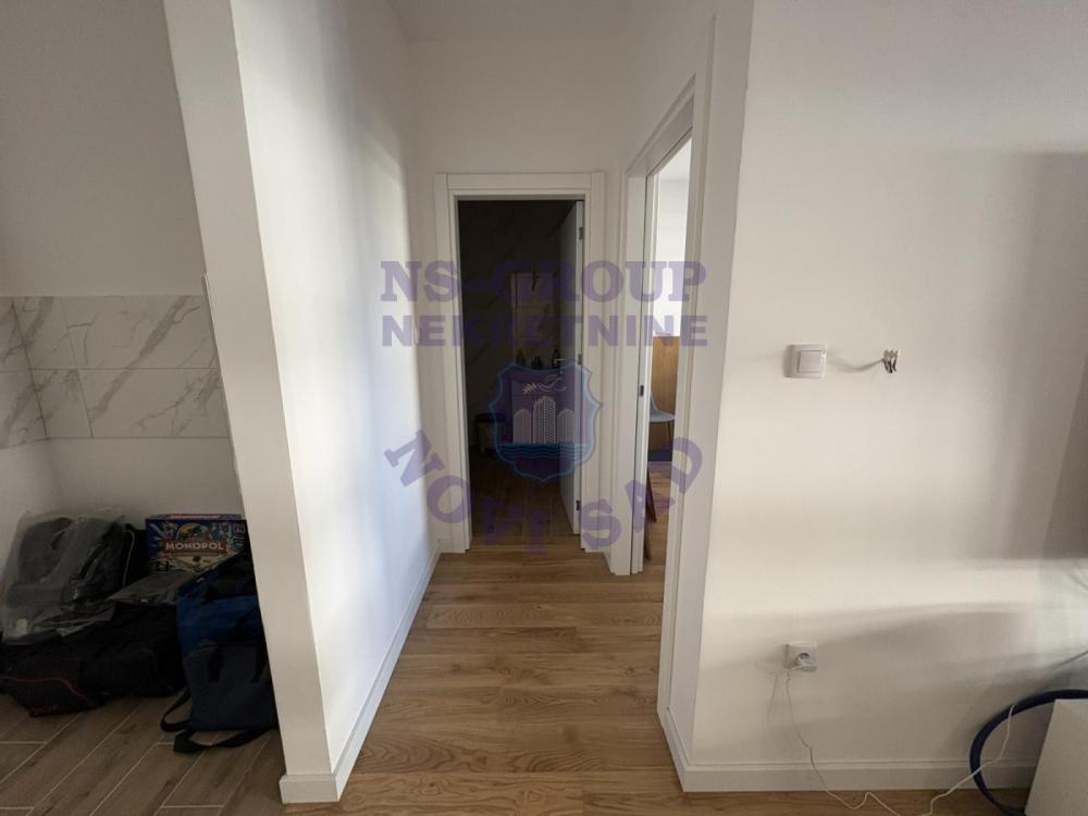 Slika 5 - Dvosoban, 44m2, Telep Novi Sad, sa terasom, ima lift