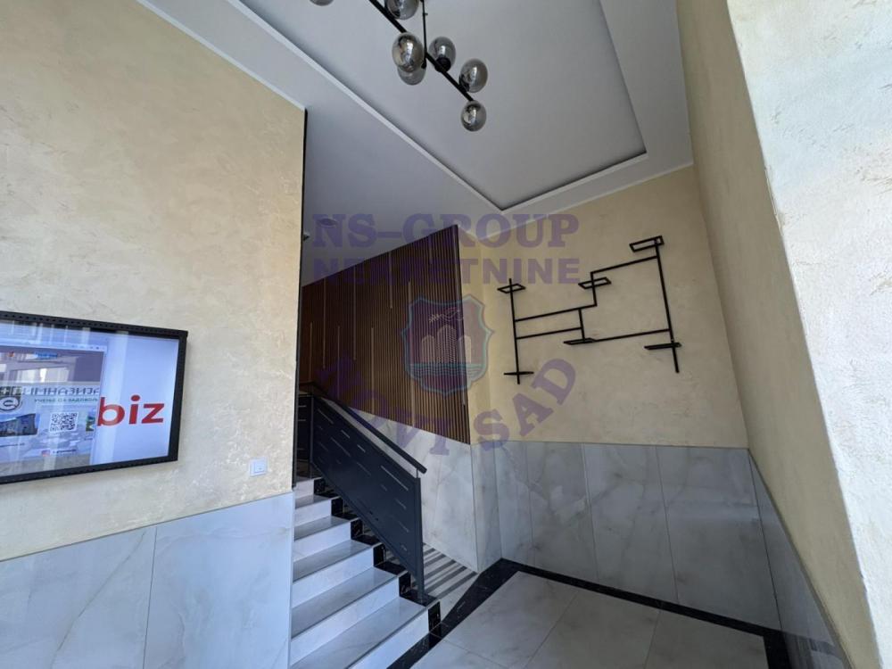 Glavna slika -Dvosoban, 44m2, Telep Novi Sad, sa terasom, ima lift