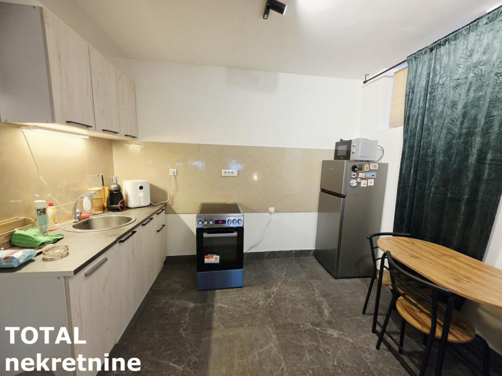 Slika 3 - Stan,NOVI SAD,PODBARA,kv: 37.00, € 80000, ID: 1102874