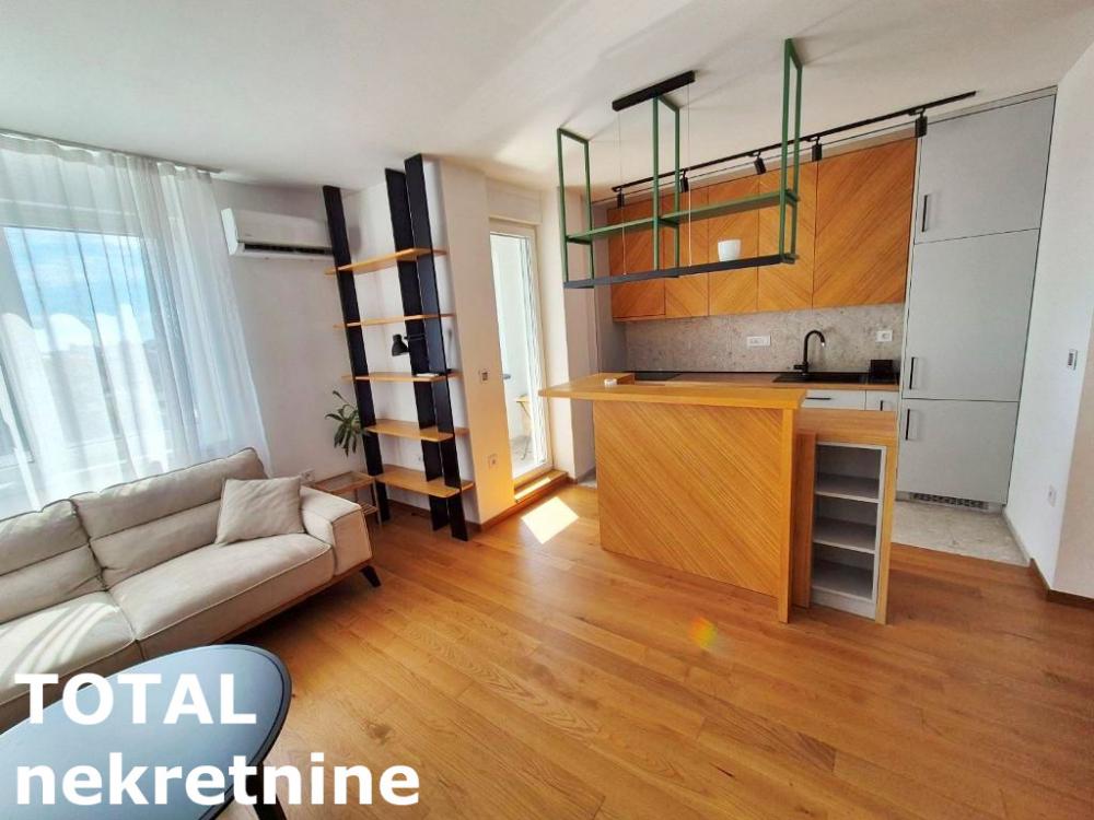 Slika 6 - Stan,NOVI SAD,BULEVAR EVROPE,kv: 78.00, € 270000, ID: 1102589