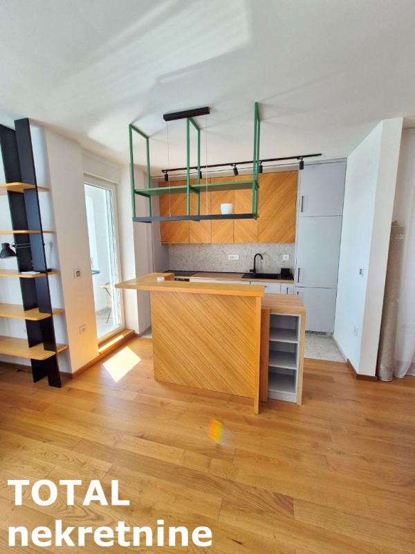 Slika 7 - Stan,NOVI SAD,BULEVAR EVROPE,kv: 78.00, € 270000, ID: 1102589