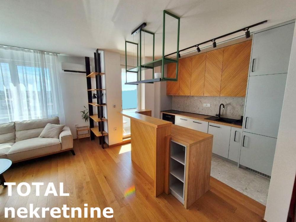 Slika 4 - Stan,NOVI SAD,BULEVAR EVROPE,kv: 78.00, € 270000, ID: 1102589