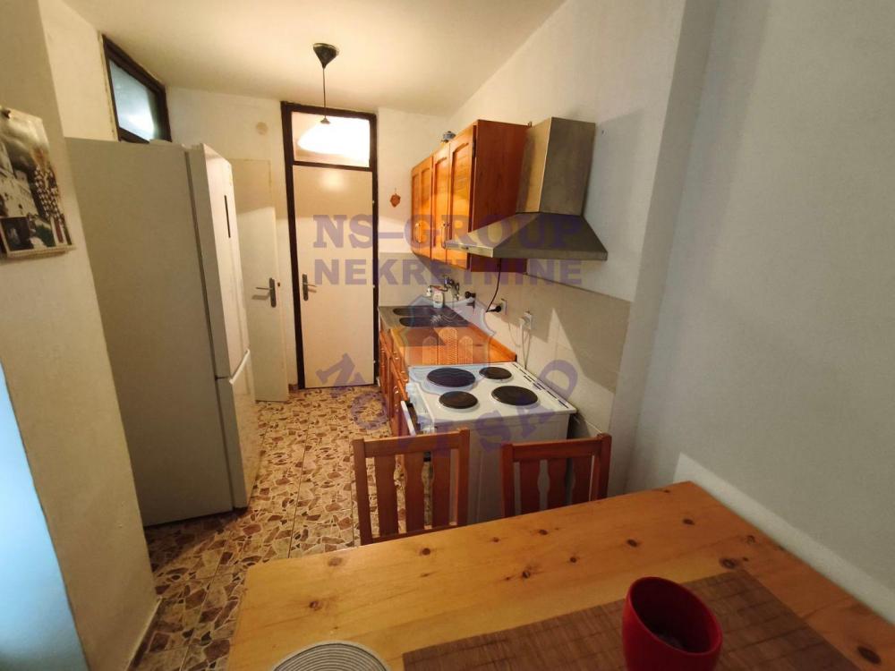 Slika 3 - Jednoiposoban, 47m2, Liman 4 Novi Sad, sa terasom, ima lift