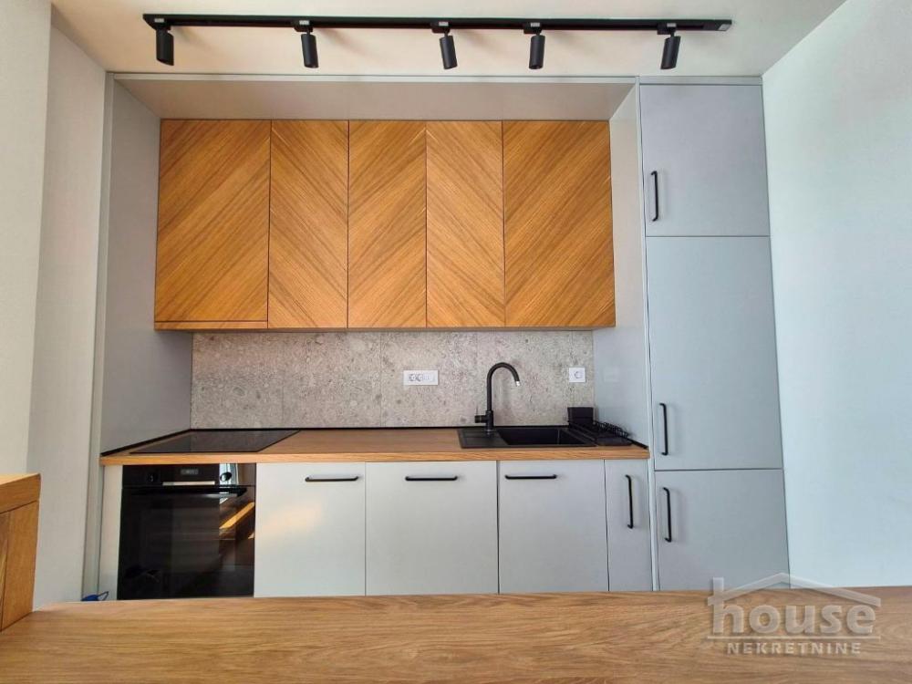 Slika 9 - Stan,NOVI SAD,BULEVAR EVROPE,kv: 78.00, € 270000, ID: 1065741