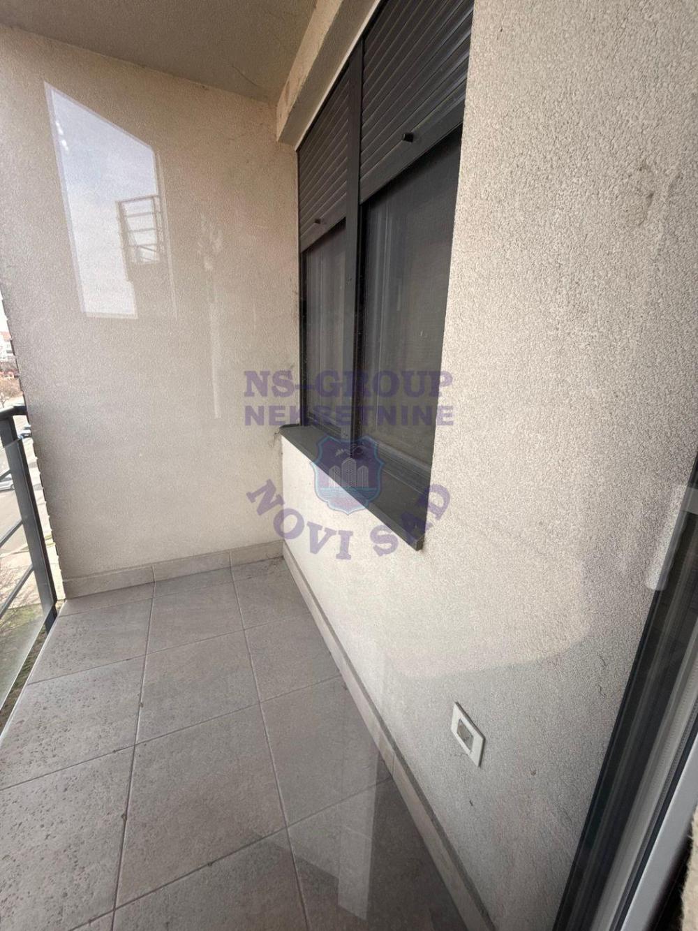 Slika 11 - Trosoban, 85m2, Bulevar patrijarha Pavla (Somborski bulevar) Novi Sad, sa terasom, ima lift