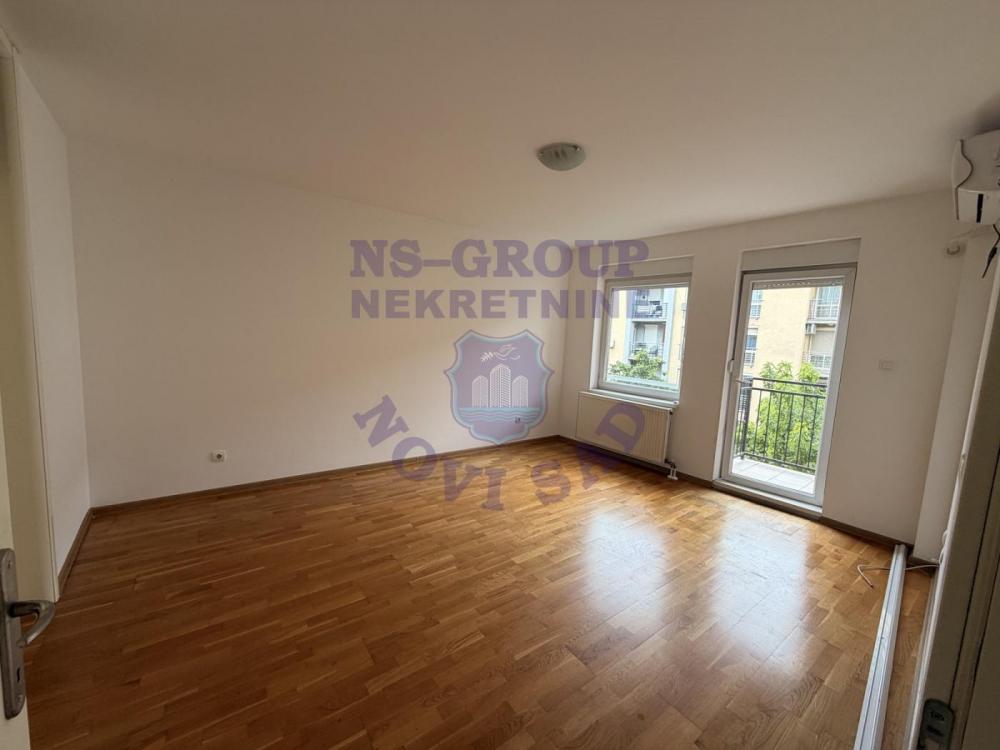 Slika 3 - Dvosoban, 52m2, Nova Detelinara Novi Sad, sa terasom, ima lift