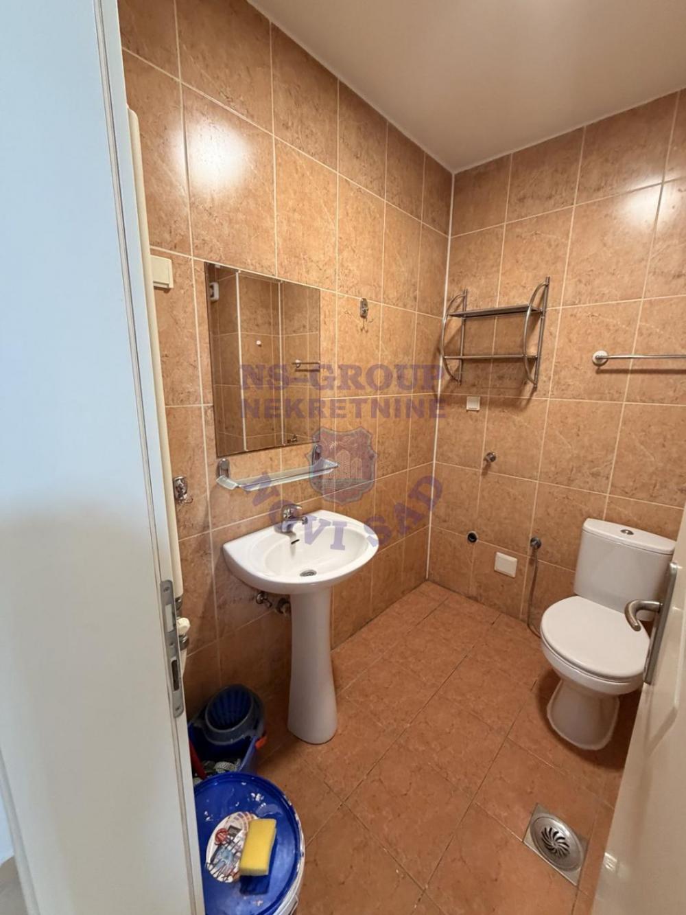 Slika 11 - Dvosoban, 52m2, Nova Detelinara Novi Sad, sa terasom, ima lift