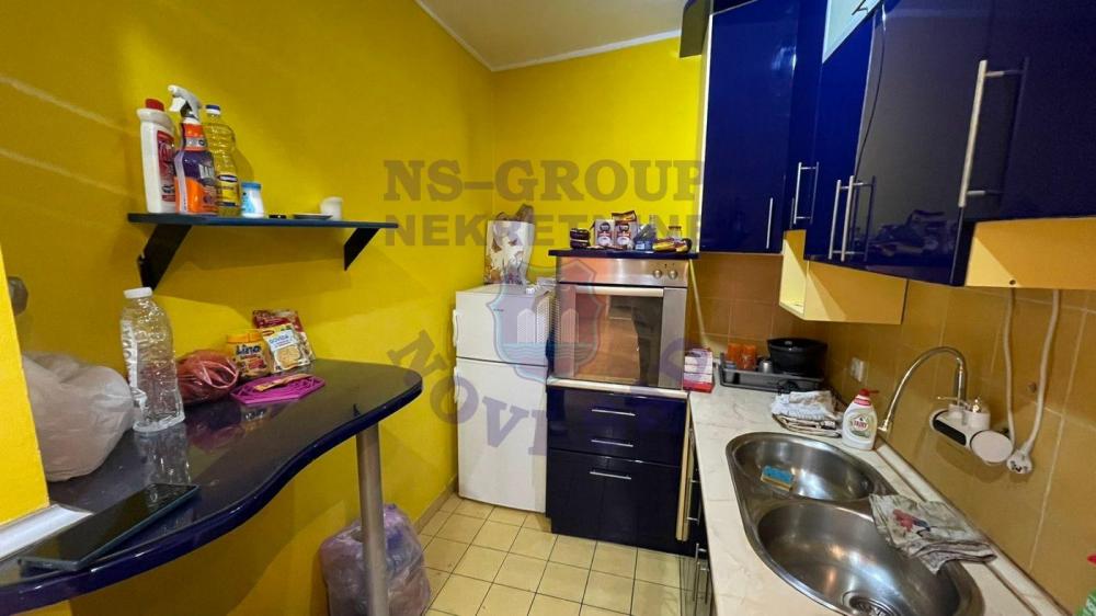 Slika 4 - Dvosoban, 53m2, Bulevar oslobođenja Novi Sad, sa terasom, ima lift