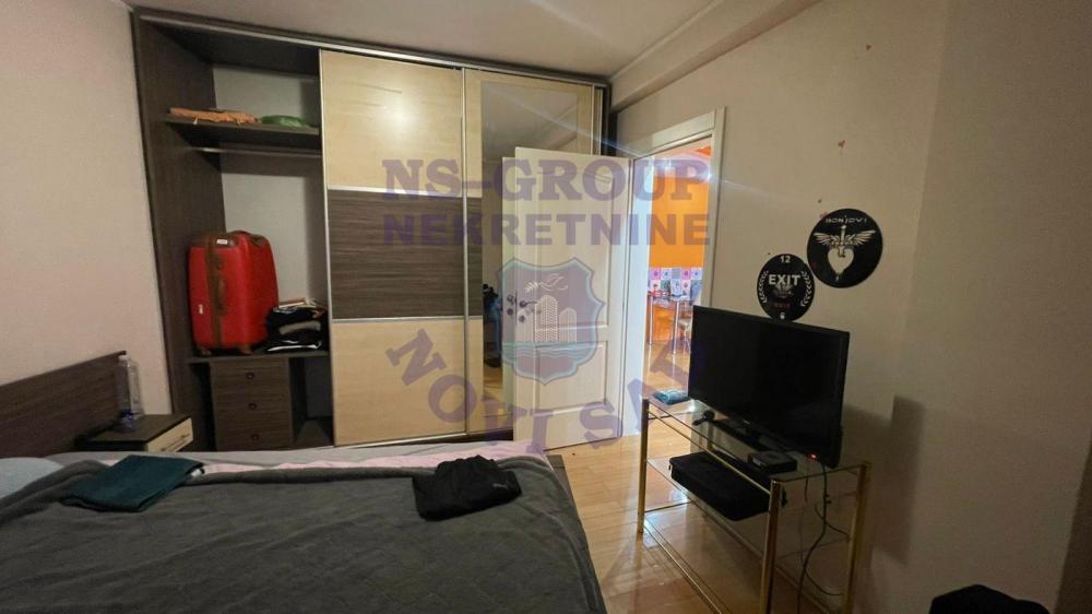 Slika 6 - Dvosoban, 53m2, Bulevar oslobođenja Novi Sad, sa terasom, ima lift