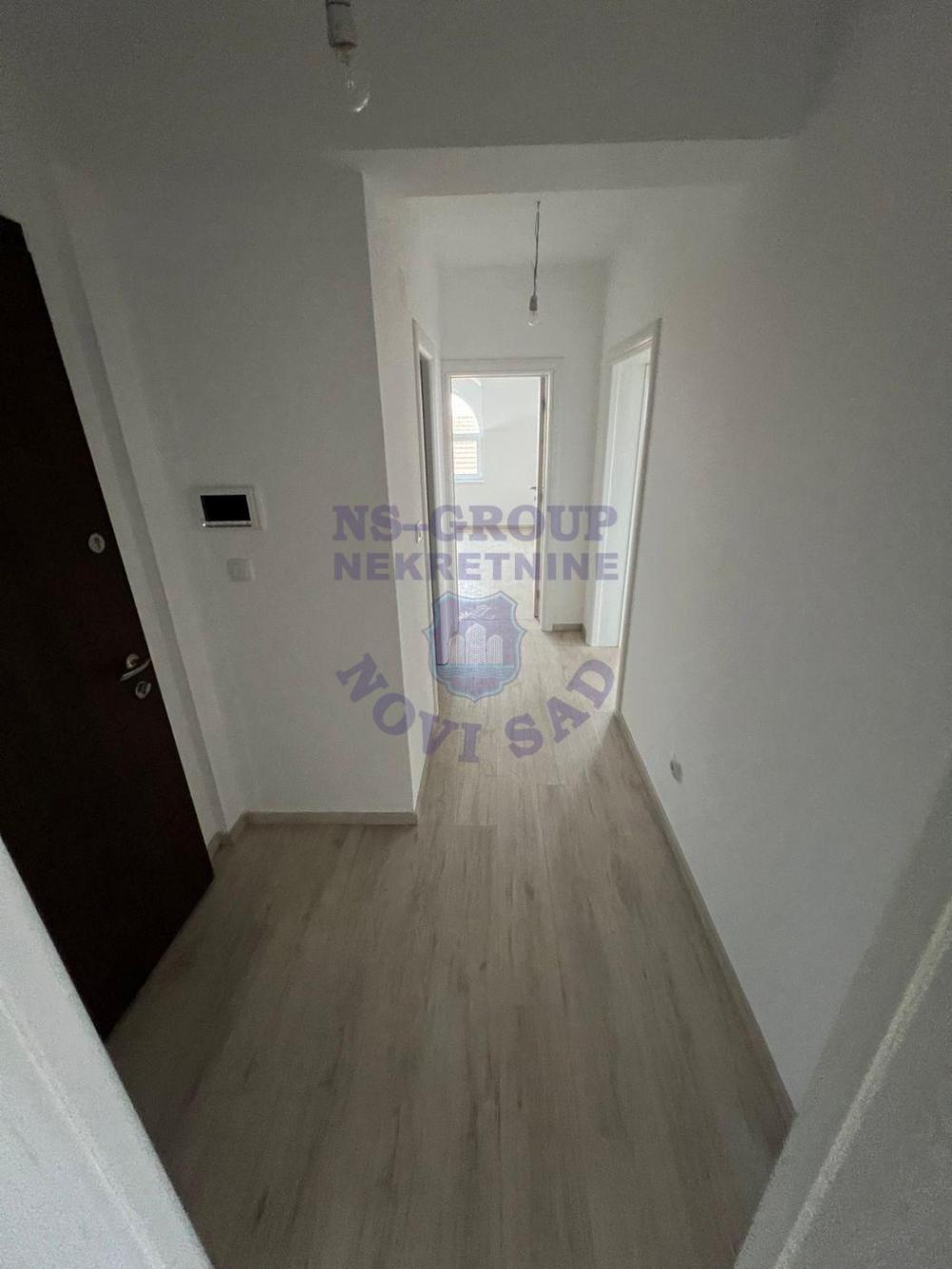 Slika 2 - Trosoban, 83m2, Sremska Kamenica Novi Sad, sa terasom, sa parkingom