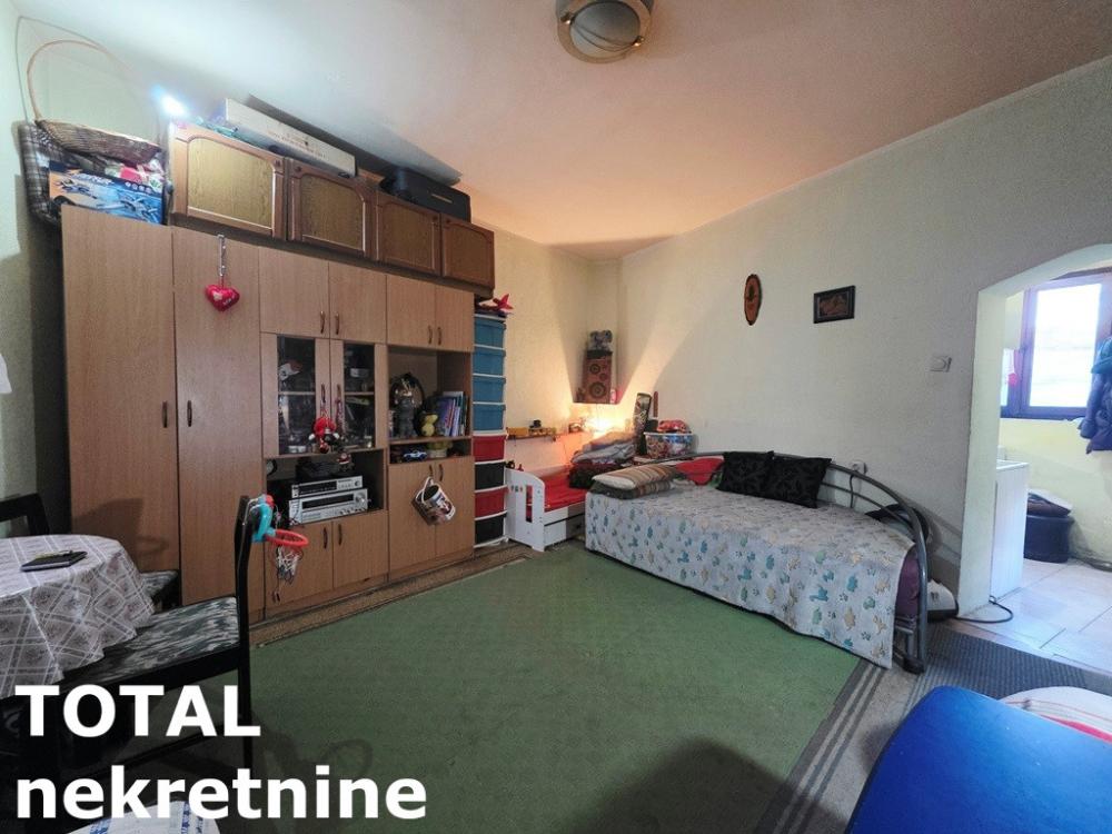 Slika 2 - Stan,PETROVARADIN,MAJUR,kv: 40.00, € 38000, ID: 1103050
