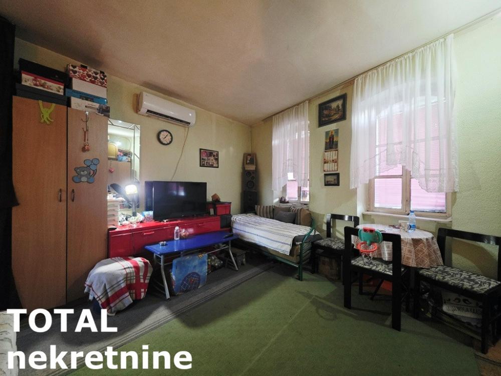 Slika 1 - Stan,PETROVARADIN,MAJUR,kv: 40.00, € 38000, ID: 1103050