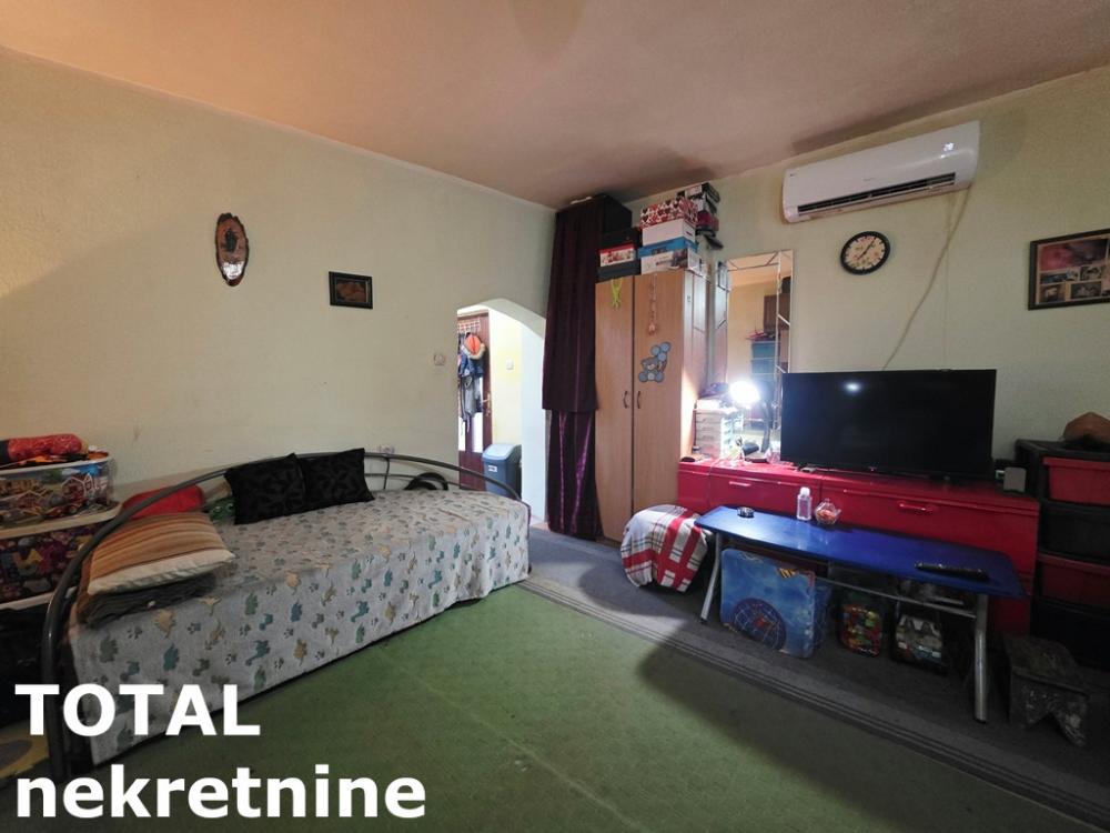Slika 3 - Stan,PETROVARADIN,MAJUR,kv: 40.00, € 38000, ID: 1103050
