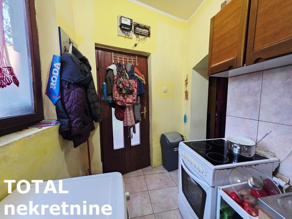 Slika 5 - Stan,PETROVARADIN,MAJUR,kv: 40.00, € 38000, ID: 1103050