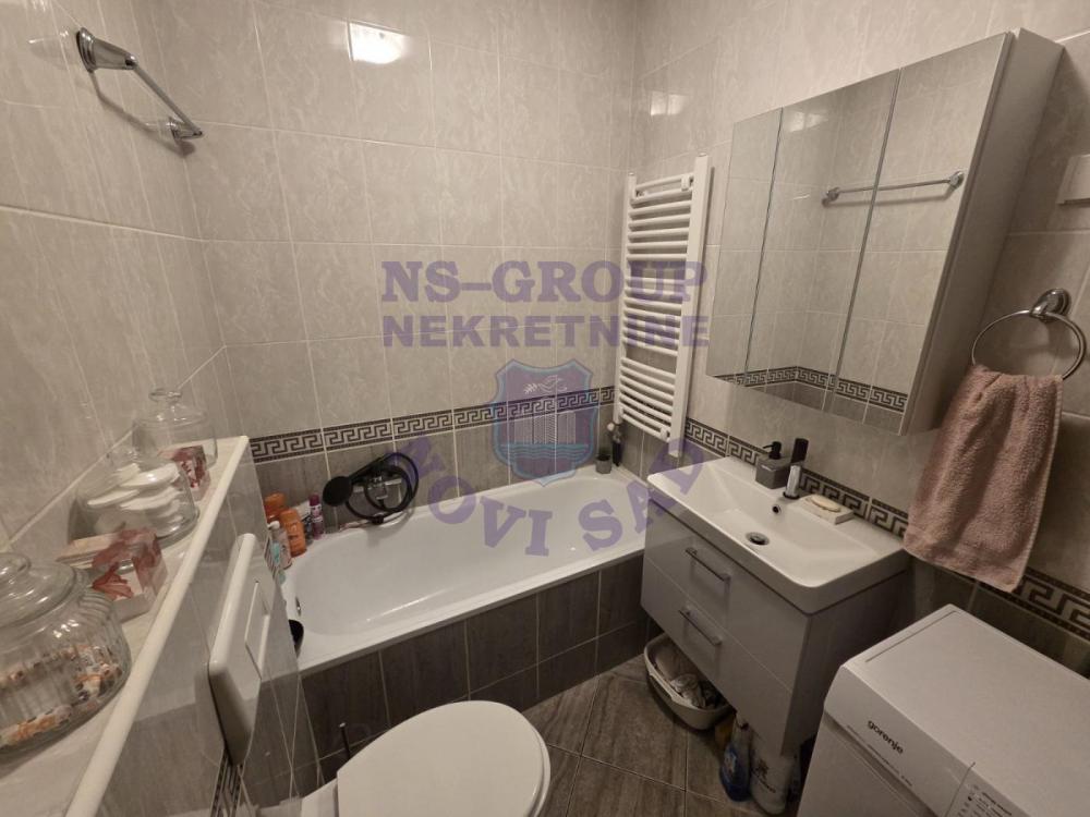 Slika 7 - Prodaja stana, 26m2, Socijalno Novi Sad, sa terasom, ima lift