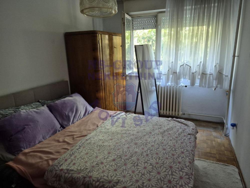 Slika 5 - Dvosoban, Novo naselje Novi Sad, sa terasom