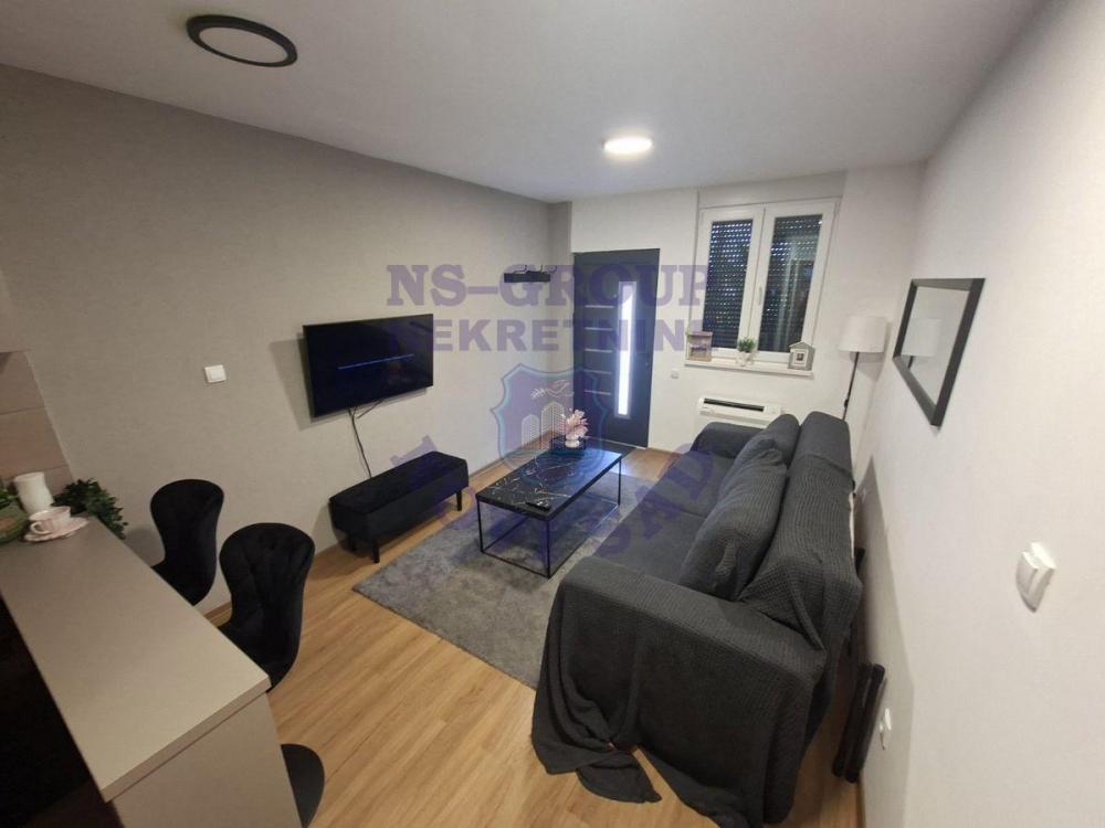 Slika 2 - Jednoiposoban, 31m2, Mišeluk Novi Sad