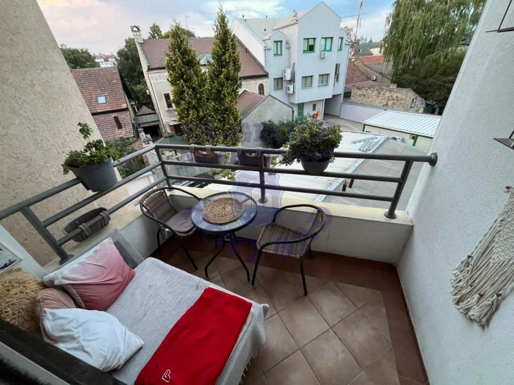 Slika 11 - Četvorosoban, 86m2, Socijalno Novi Sad, sa terasom