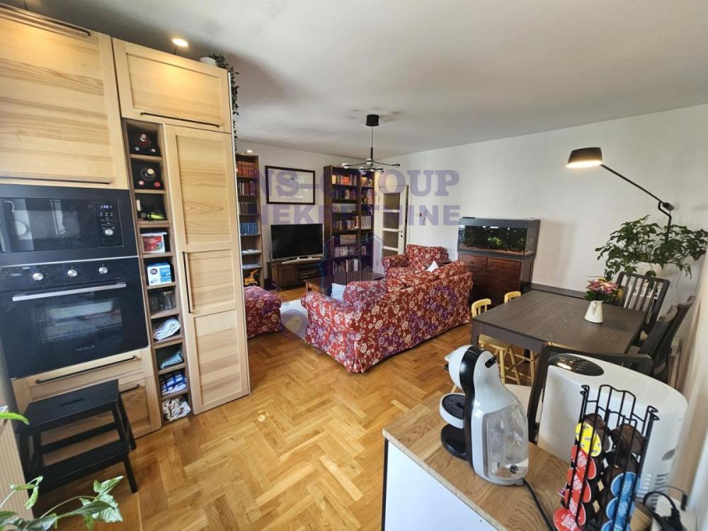 Slika 3 - Trosoban, 74m2, Nova Detelinara Novi Sad, sa terasom, ima lift