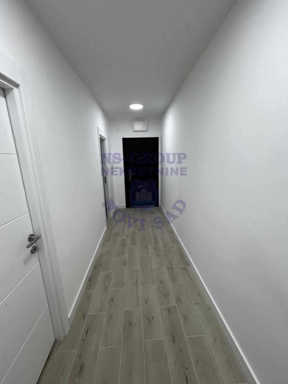 Slika 1 - Jednoiposoban, 38m2, Adice Novi Sad, sa terasom