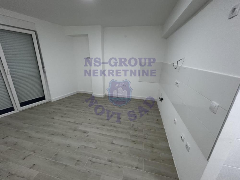 Slika 2 - Jednoiposoban, 38m2, Adice Novi Sad, sa terasom