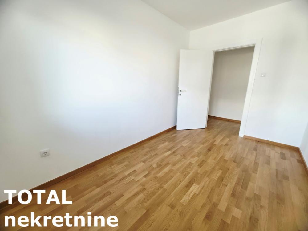 Slika 6 - Stan,NOVI SAD,TELEP,kv: 64.00, € 182400, ID: 1103049