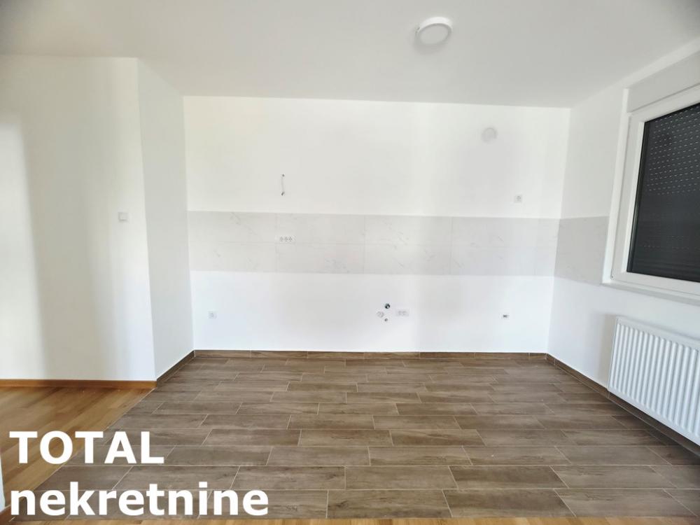 Slika 3 - Stan,NOVI SAD,TELEP,kv: 64.00, € 182400, ID: 1103049